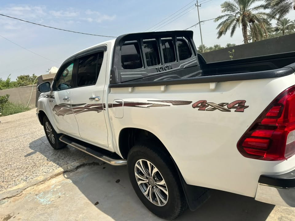 هايلوكس • ٢٠١٧ • رقم كربلاء