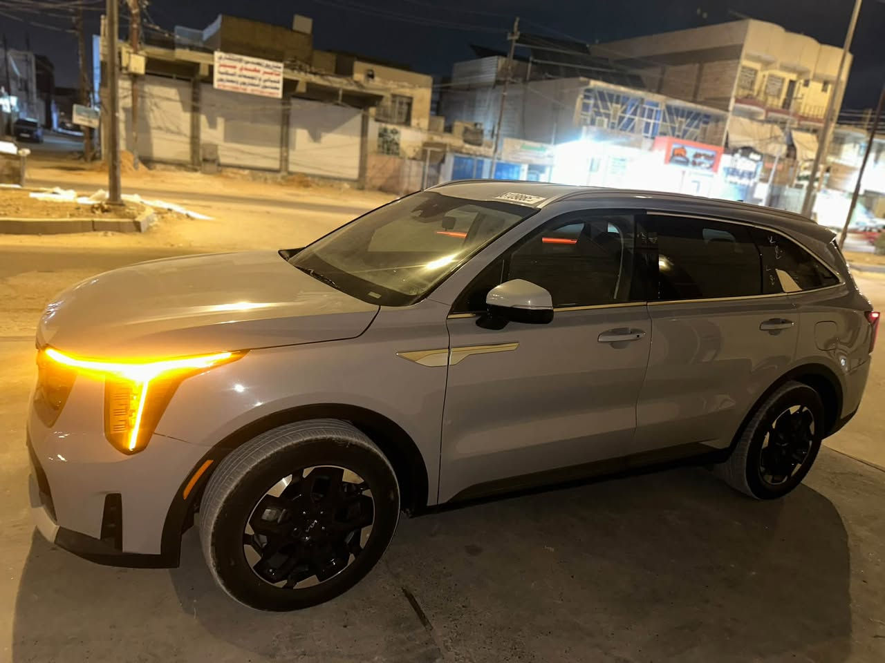 2025 KIA SORENTO
سعة المحرك:- 2.5سوبر

اللون:- سمنتي. سموك   

المسافة المقطوعة :-12000 mi 

عدد المقاعد :- 7 مقاعد 

مواصفات السيارة :- LXS 

* شاشه كبيره 

*كراسي كهرباء   

*وَيْل 20

*فرش جلد اسود 

*كامره 

*حساس تجاوز 

*بصمه

*حساس خلفي  

*تشغيل عن بعد 

*لايت زينون 

*اشاره بالمرايا

 

‏ دخول جديد بدون رقم مدفوع كمرك ضريبة كامل  يداور كل محافظات العراق عدا إقليم كردستان

السيارة جديد 

رقم الشاصي

5XYRL4JC9SG346768

السعر مناسب جداً

العنوان حلة بابل مقابيل بانزين خانه باب المشهد

  ***********

***********
