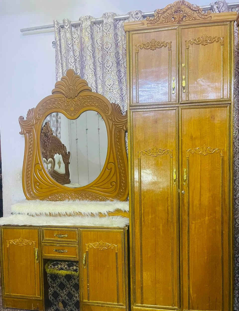 غرفة داخل وخارج صاج عراقي ملحق عالي
مع ملحقاته كامله تخت بلوك كومديات باب ومجر ظهر كنتور جرجوبه براغي ظب 

العنوان /بغداد الامين الثانيه 

للاستفسار والطلب ***********

متوفر خدمه توصيل 🚚 كروه
