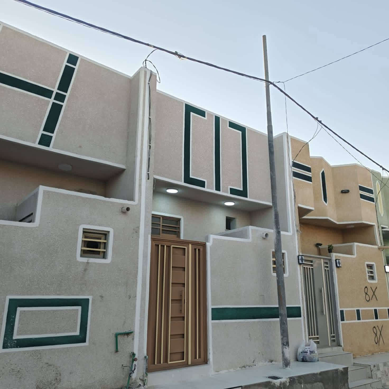 كربلاء مجمع سيد اسماعيل السكني
٥٠متر طابق واحد السعر ٣٣ مليون 
سند٢٥ إقرار محكمه مداور باسم المشتري 
***********
***********
كافه المساحات البيوت متوفره داخل المجمع

