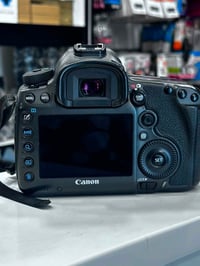 Canon EOS 5DS R • ٥٠٫٦ ميجابكسل • مستعملة نظيفة