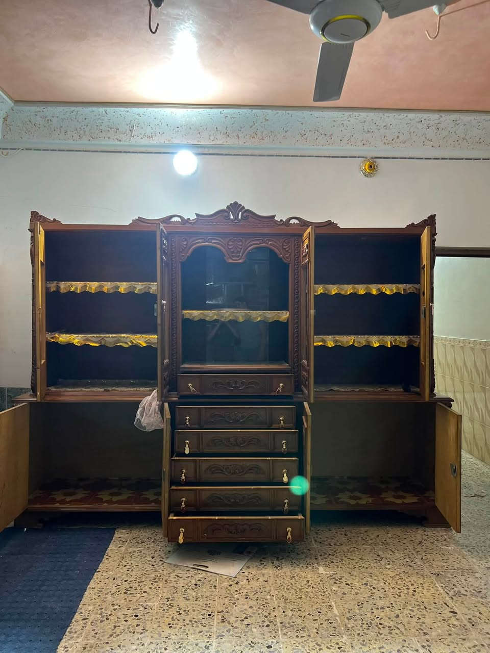 *السلام عليكم*

_للبيع بوفيه صاج 
_عدد بيبيان 4 و5 جرارات
_الاستفسار ***********
@إشارة
