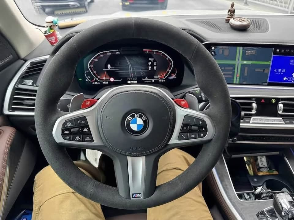 السلام عليكم
توفر غلاف ستيرن خياط قالب بلادي BMW 

شباب مو جوكر هذا بلادي و ميبين غلاف اصلاً

جودة جداً عالية يحافظ على الستيرن و ينطيه جمالية

و سعر القطعة 35 الف فقط

يرهم على جميع الموديلات الي الدركة تكون نفس الصور شكل ال M 

متوفر ب اربع اشكال 

1-شكل ال M جلد اسود مع كنتارا مع حلقة حمراء

2-جلد اسود فقط 

3-كنتارا مع حلقة حمراء 

4- كنتارا سادة فقط 

الوان الخيوط متوفر اسود و متوفر احمر حسب الطلب

متوفر شد بسعر مناسب جداً و بدون فتح الدركة 

توصيل بغداد و محافظات موجود

للاستفسار ***********
