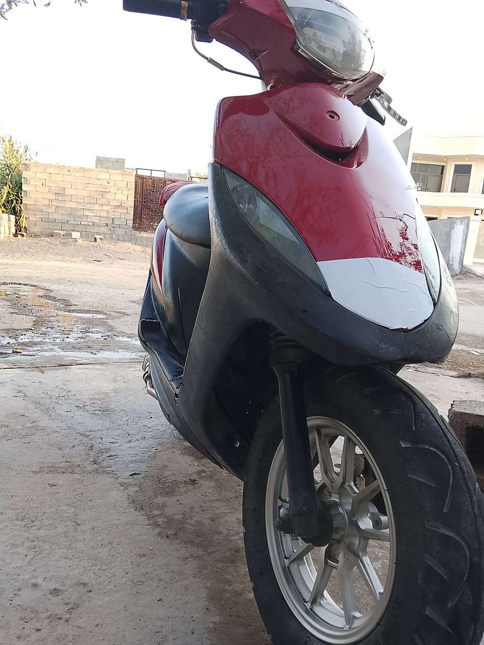 السلام عليكم ماكس عدله (مجفته جديد بوشه٤٩) بيه وياله رياضي اصلي+ دبل خلفي رياضي+ كلج خلفي رياضي الدراجه يرادله ترتيب قليل كڤرات مختمه خارج وداخل 
السعر٣٧٥ مكاني تقاطع القدس
***********
