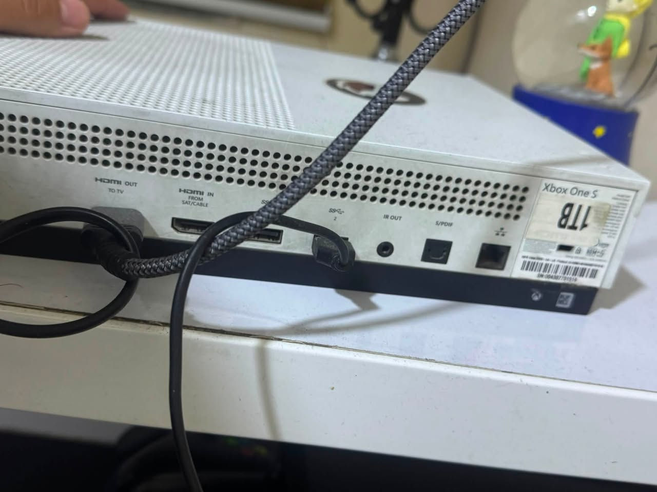 Xbox one s
واحد تيرا بايت 
غير مفتوح 
مع يدة اصلية ويدة كيم سر احترافية كيمنك 
سعره ١٧٥ الف 
يوجد توصيل متوفر واتساب او خاص 
***********
