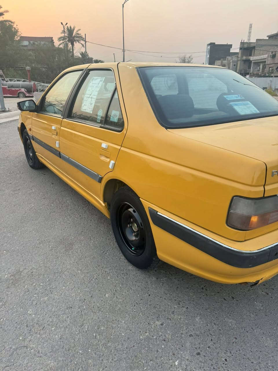 سلام عليكم للبيع بيجو بارص موديل ٢٠١٥ كير محرك جديدصدر مامي خلفي جديد ماشيه ١٤٥ بسمي رقم نكليزي هزه جديده  مدوشمه عامه سياره احلى من صور لأضربه ولا صبغ ولا تبديل فقط جرادات بيها  سعر ٤٦ وبيها مجال الشراي تصال مكاني بغداد ‭***********
