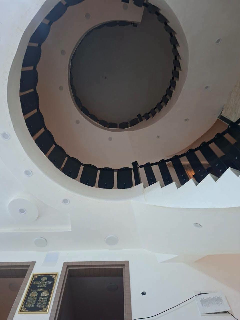 🏡 دار للبيع
📏 مساحة البناء 250 متر،

🌊 +فضلة شاطية 200 متر،

📍 العنوان حجي حسن 
قرب جامعة الإمام الصادق (عليه السلام)، 

🏯 طابقين

🔸 الطابق الأرضي يتكون من :
🛏️ غرف نوم عدد 2
🛋️ صالة
🍽️ مطبخ
🪟 أستقبال
🚪 مناور عدد 2
🛁 مجموعة صحية داخلية وخارجية
▪️ طارمة

🔹 إما الطابق الثاني يتكون من :
🛏️ غرف نوم عدد 2
🛋️ صالة
🚪 مناور عدد 2
🪟 شرفات عدد 2
🛁 مجموعة صحية

🔺 إضافة للبيتونة + صالة كبيرة

🧱 كونكريت، بناء سنة 2024، حديث

▪️ شغل درجة أولى

🔺 الواجهة 10.5، النزال 43

🌳 زراعي، سند 25

◼️ خدمات كاملة 

💰 السعر خاص أو الأتصال ع الرقم

📞 ***********
