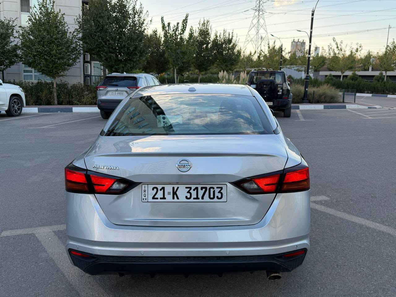 بەناوی خوای گەورە
نیسان ئاڵتیما 2021 SV سلڤەر
چەمەلەخی دواوە لەگەڵ پەڵەیەک سنوق و پەڵەیەک چەمەلەخی پێشەوە بۆیاخە بێ ناو گرتن بێ ئێرباگ
سەیارەکە زۆر جوان و تازەیە
65 هەزار رۆشتوە
مواسەفاتی بەسمەیە دوو دەرگای بەسمەیە سنوق بەسمەیە شەغالە  سوکان ڤۆلیۆم تەحدید سورعە شاشە گەورە کوشن کارەبا لایت لید لایت عەدەسە ویل کەپ رادار کامێرەو حاسە ئۆتۆ ستۆپ خەتی جادە  ویل کەپ دەبل سالۆنسا شوختی نیە
تەقەو رەقەی نیە گێرو مەکینەی بە شەرت نەکراوەتەوە
سەنەوی تازەیە
شوێن سلێمانی
***********
*********** السليمانية, العراق
