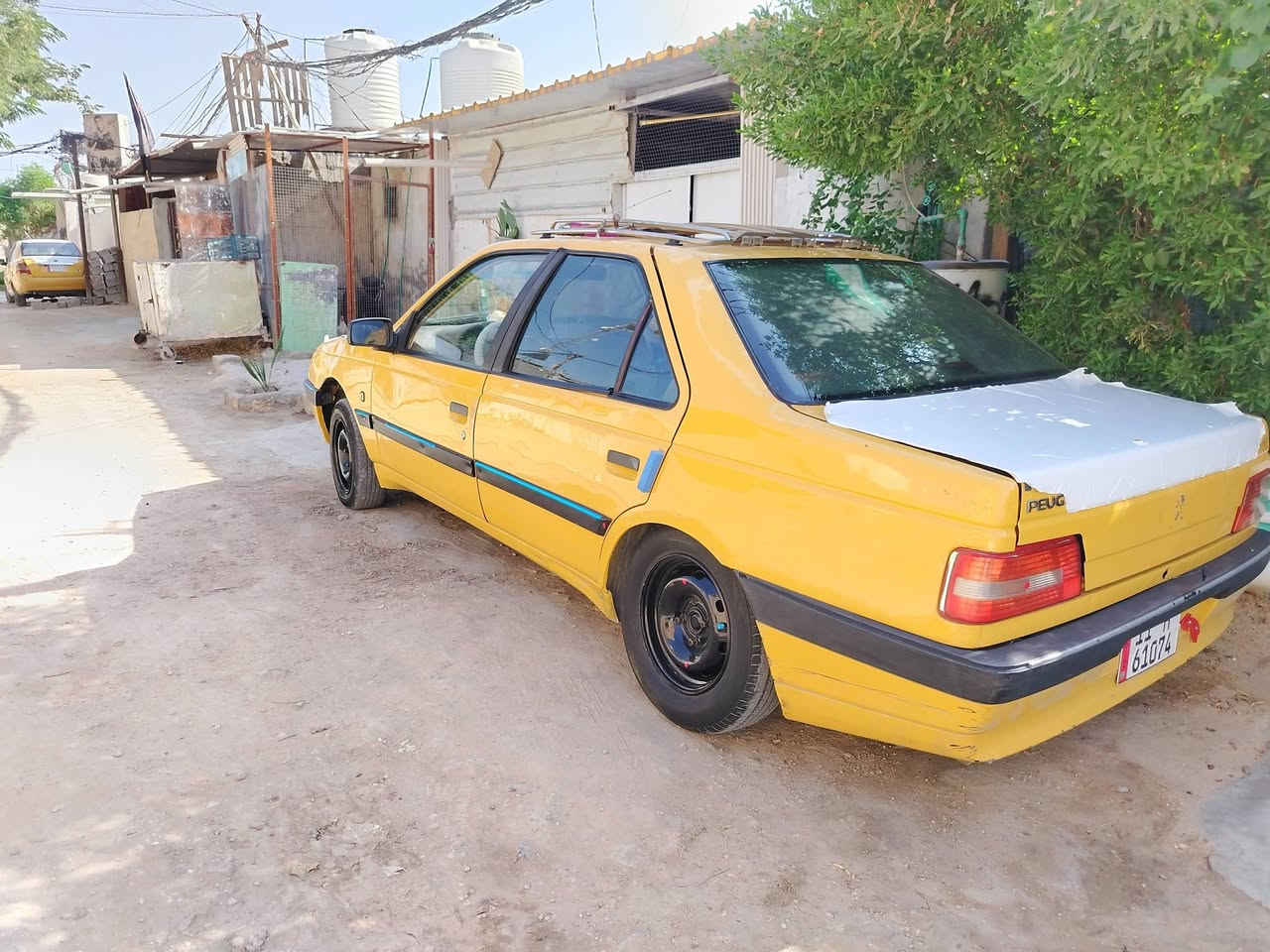 البيع بيجو أكد موديل ٢٠١٦ مصفره هيه وغرامات بيها بس جاملغ الماي ابدل والباقي كله تمام من كير مكينه جديد حداديه تبريد كله شغال دشبول عالي كهربايات رقم بغداد مكان سياره كربلاء *********** السعر ٣٥ وبها مجال
