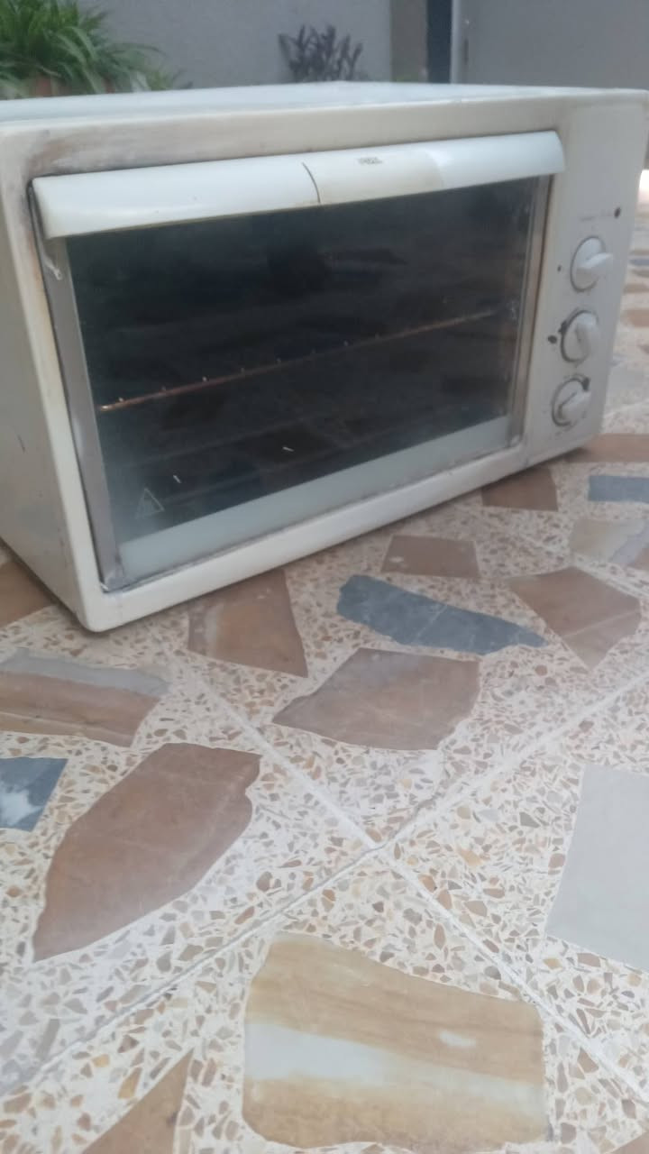 بيع فران مستعمل بي صخه بسيطه فوك درجه حراره قويه السعر30 تواصل وتساب ***********
