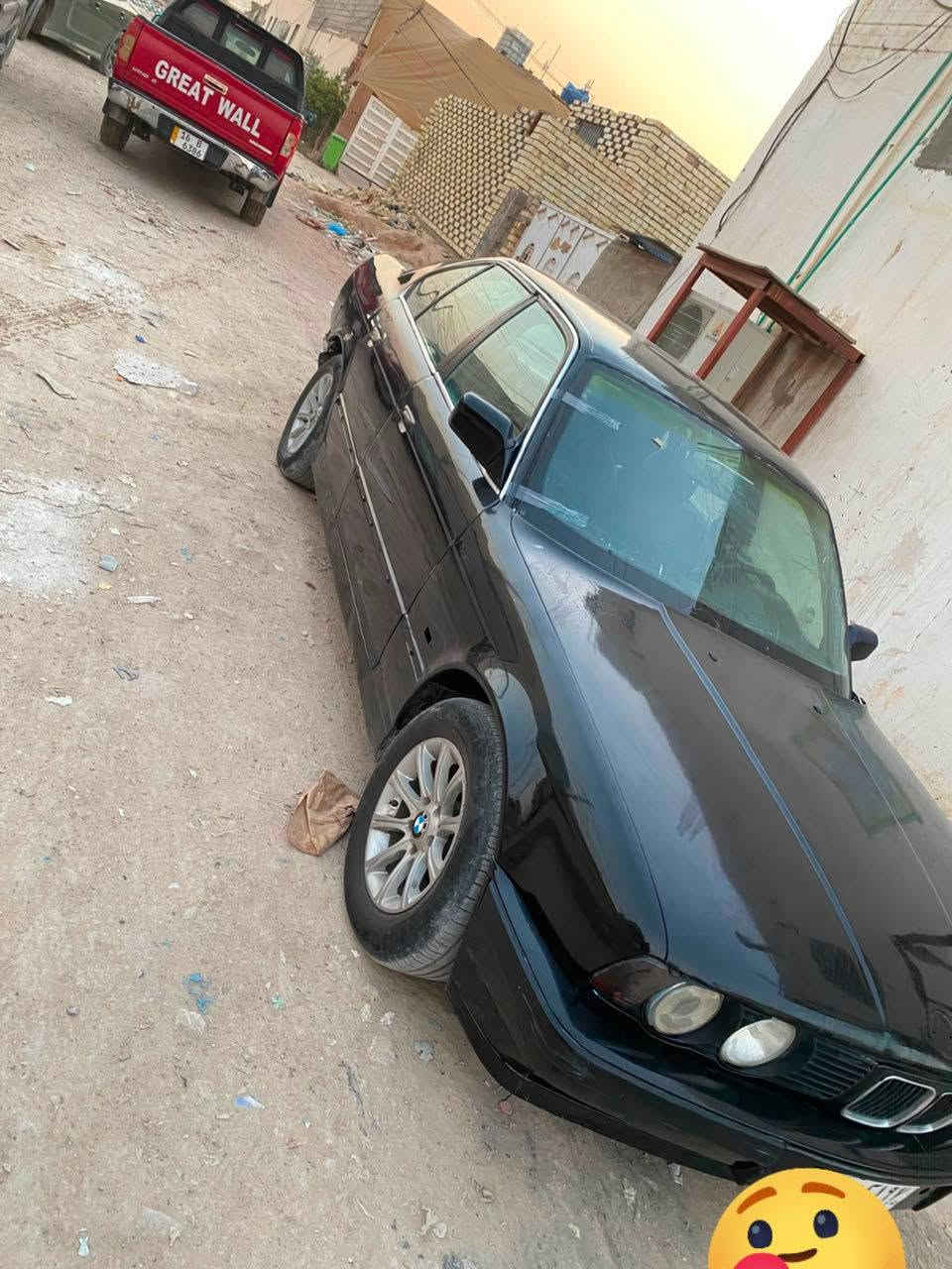 سلام عليكم عندي سيارتي بي ام حجم 525محرك 25مسكر تبريد شغلل صبغه جديده نواقصهه دعاميه خلفيه وترايش بيبان رقم نينوى الماني تريد تحويل تريد وكاله اريد بطح كون ناشفه كوساكي كون جديده شعندك مراوس دراجه نزل مكاني نجف الاشرف رقمي ***********
