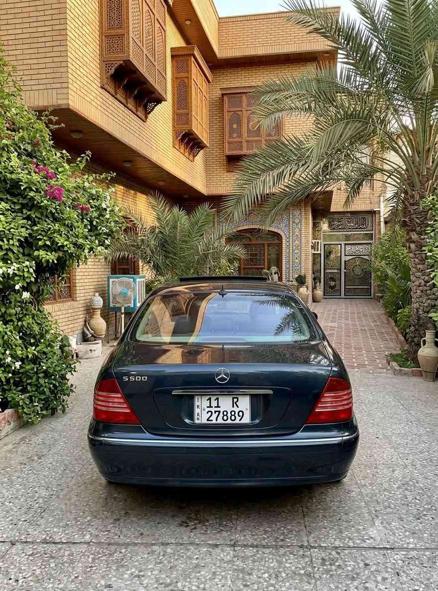 تحفة حقيقية للبيع .. مرسيدس "غواصة" حجم S 500موديل 2001 اصل
​اللون: زيتوني متغير مميز جداً
​مكان السيارة: بغداد

​رقم الهاتف : ***********
​التفاصيل 
​أصل رقم بغداد (لوحة إنجليزية) وبأسمي مباشرةً (التحويل فوري).
​هزّة جديدة وأصولية بالكامل.
​الحالة العامة (شرط الفحص):
​السيارة مكفولة بالكامل من الضربات، الحوادث، الرصعات، والشخوط والتكحيل 
مكينة والكير وحدادية كفالة شرط الفحص محرك 
​يوجد رش جمالي فقط (صبغ شركة درجة أولى لدى المندلاوي) بسبب الجراد والشخوط البسيطة لا غير.شرط الفحص
​ملاحظة: السيارة بحالة ممتازة ونظيفة جداً، ومصانة بعناية فائقة بأدق التفاصيل، وإذا خالف كلامي الواقع، فكافة مصاريفك اني اتحملها .
​أبرز المواصفات (فول مواصفات):
​كشنات جلد كهربائية بالكامل مع نظام خزن ميموري (3 وضعيات).
​هيترات في الكشنات لراحة تامة.
​سلايت روف (فتحة سقف) مع خاصية صعود ونزول الجام والسلايت تلقائياً على البصمة عند مغادرة السيارة.
​لايت زينون أصلي.
​بردة خلفية كهربائية.
​تجاوي كهربائية + تحكم ستيرن جهتين.
​شاشة أعطال متقدمة.
​تبريد قطعتين (شرط الثلج) + ثلاجة مركزية وسطية.
​كروز سرعة.
مرايات شفط وتحكم 
تحكم ستيرن جهتين 
شاشة وكاميرا خلفية 
جام يصعد وينزل مع البصمة 
جوبلسات تصعد وتنزل حسب طلب الشخص
​إشارات في المرآة + مرايا تحكم كهربائي بالاتجاهات.
​والعديد من المواصفات الأخرى التي تكتشفها بنفسك.
​السيارة جاهزة تماماً للاستخدام، تبارك الرحمن، وبالعافية على من تكون من نصيبه.
​للاستفسار ومزيد من المعلومات، يرجى الاتصال على الرقم:
📞 ***********

نص مكتوب في الصور:
- مركز بولش وعناية السيارات
- قسم التلميع المتقدم