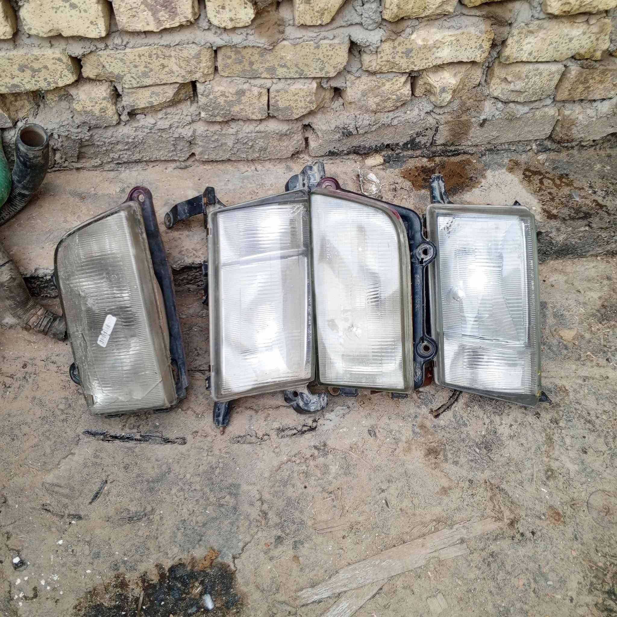 هذن غراض مال بطه ابطاين مستعملات
هذن لايتات هم لبيع قيم اني اجيك خاص بعد روحي خالي
مو شراي لا تعبني 
مستعجل على بيعتهن يريدهن كلهن يقيمهن يجي خاص 

واتساب 
رقم(***********)
