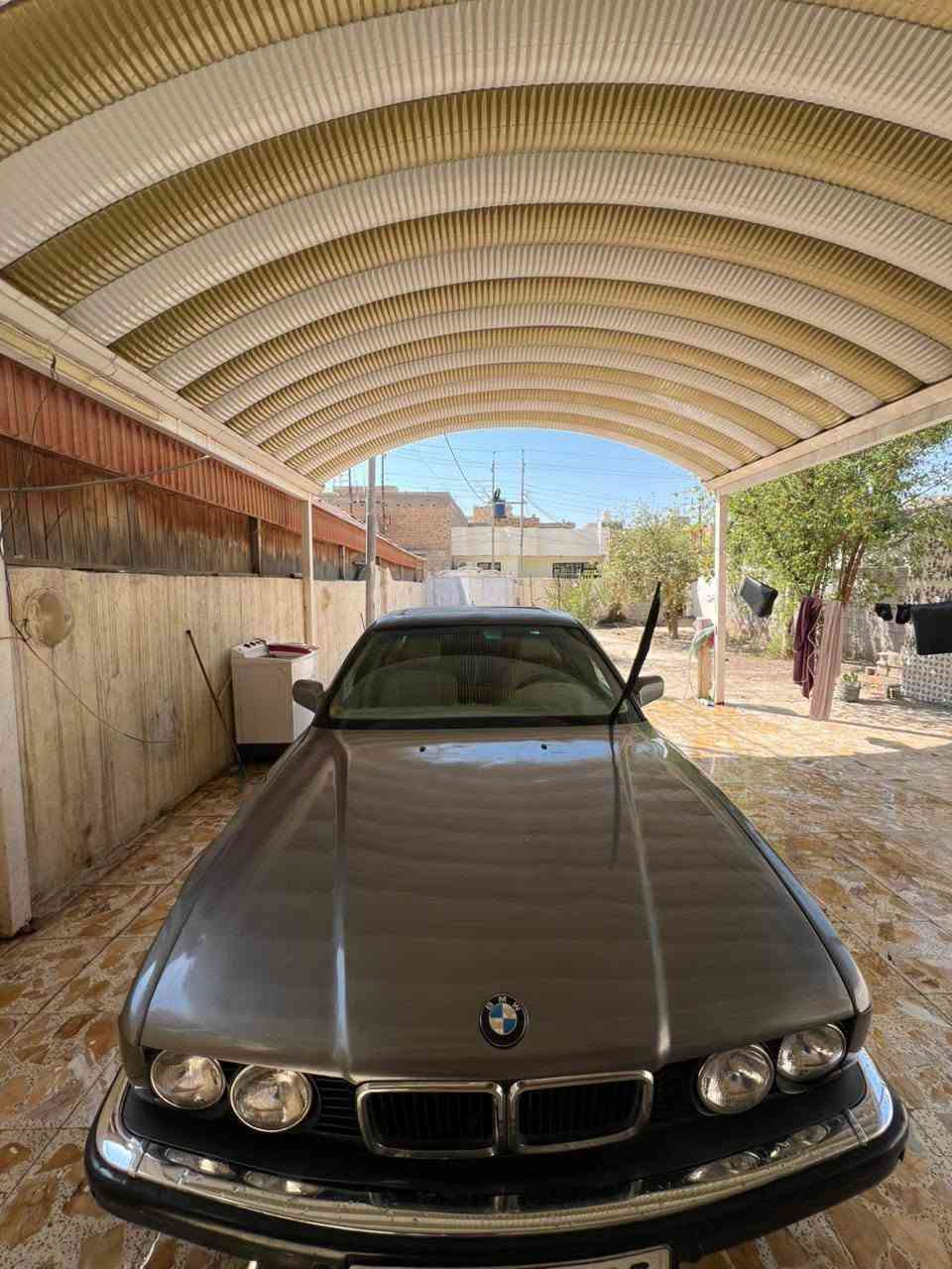 بي ام دبليو ٧٣٥ • ١٩٩٢ • انبار دولي