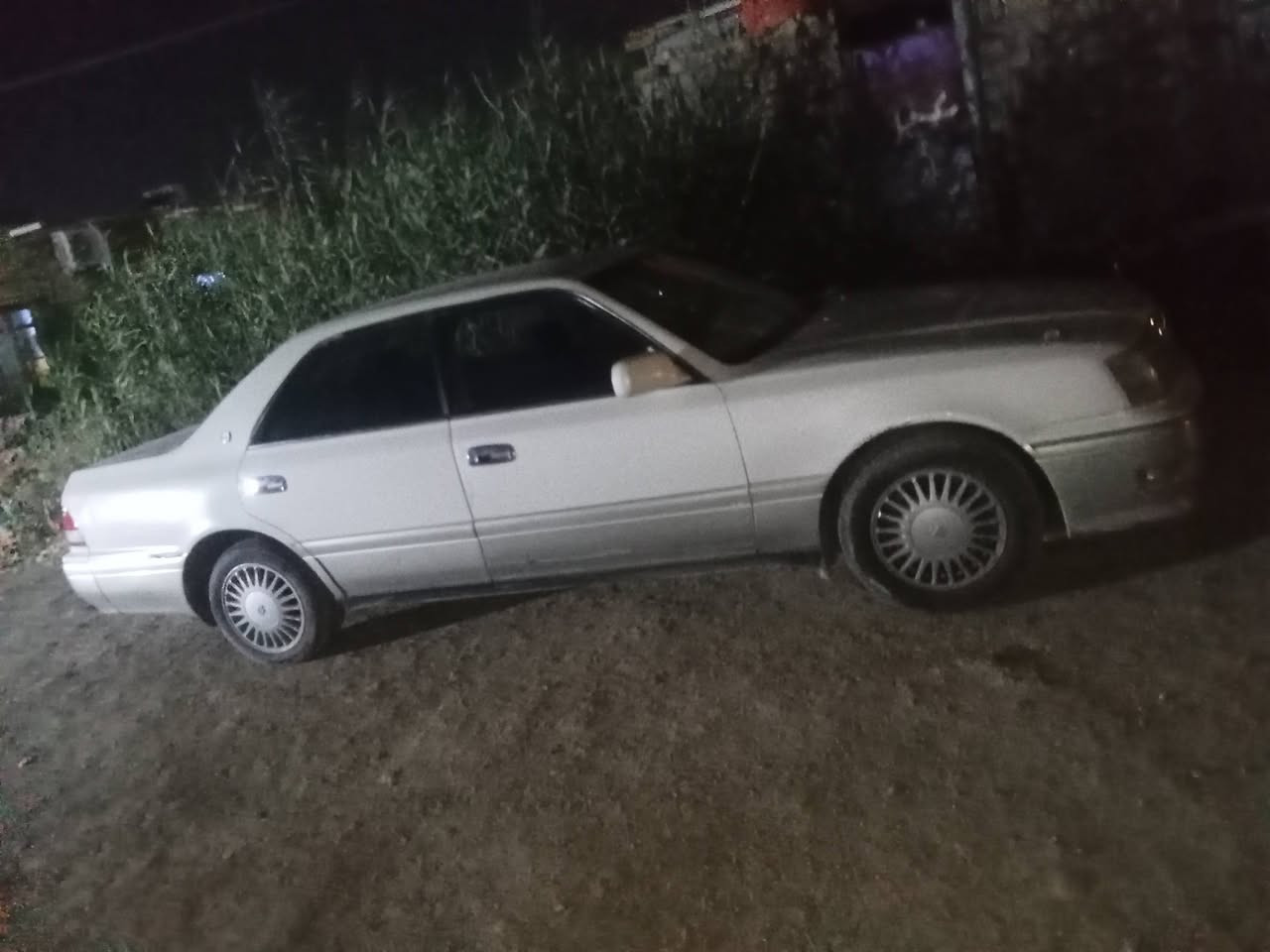 راس الثور البيع مكفوله من الكصه بيه محرك وكير كارتون  حداديه نص عمر   تبريد ما فاحصه بس فان  ارقام انكلزي اربيل وسنويه  شراي  وتساب فقط ***********
