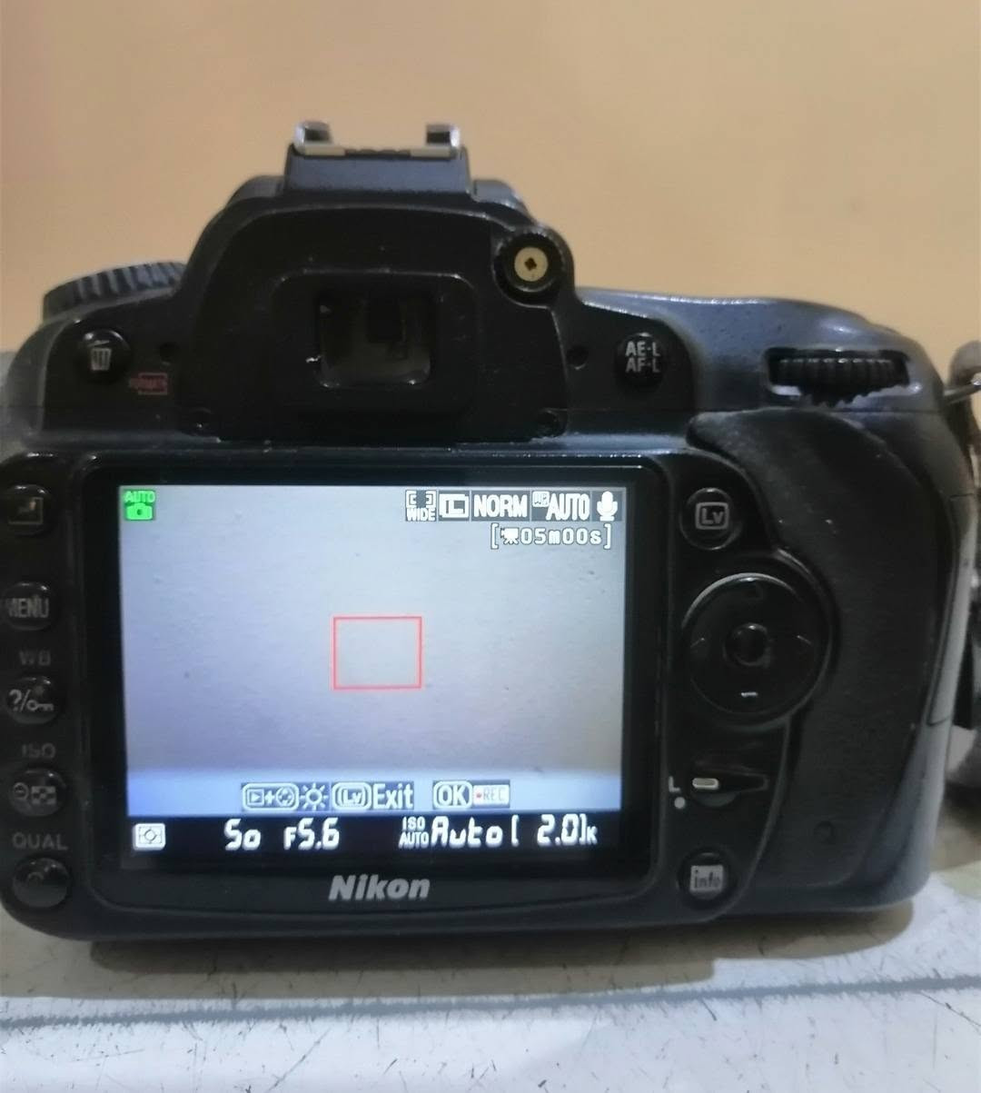 كامرة تصوير فيديو وفوتوغراف nikon D 90 عدسة اصلية 18-125 كامرة نظيفة للبيع السعر 250 الف ***********  ***********
