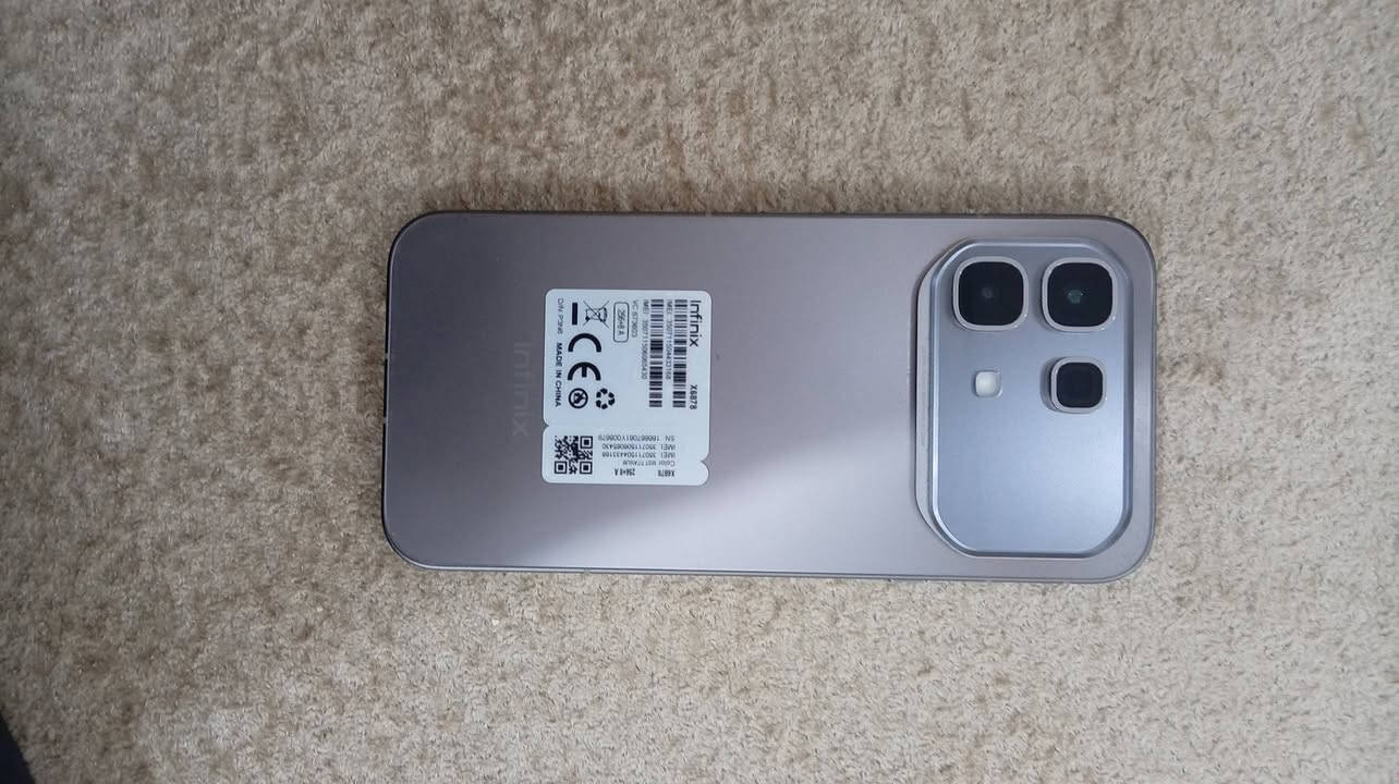 من رخصة الادمن 
lnfinix NOTE 60 pro فول 
90 فريم بوبجي ♥
ذاكره 256♥
جهاز بعده بل باكيت صارله سبوع 🔓
سعره 550 وبي مجال لطيبين 😍
نضام مطابق لايفون ♥
للستفسار ***********
