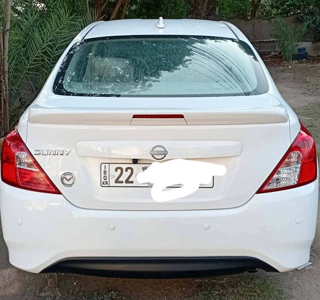 سلام عليك
نيسان صني هندي 
موديل 22 
رقم اربيل 
السيارة ما مبدل  بس جاملغ السايق اصلي هندي فقط الباقي بلادي مامفتوح برغي بيها تبريد ثلج تراي للبصرة بنزين عادي لا دوانس ولا تقطيع
زوج تايرات جديد 
باتري جديد 
الصدر 70 بل100 نضافتة 
مكاني بغداد 
السعر 108$
رقمي ***********
