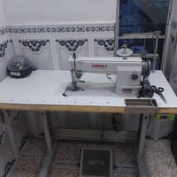 مكينه للبيع السعر 150   بغداد حي النصر  07733559796