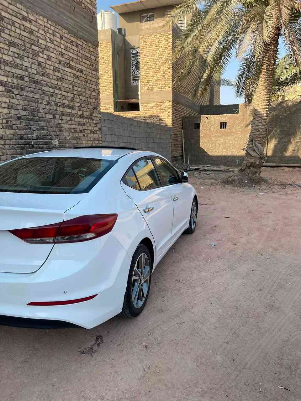 النترا 18للبيع فول ما عدا البصمه كفاله بيه باردات بسيطا رقم اربيل جديد سنويه ل ٣٠ سعره ١٤٠ وبيه مجال رقمي ***********
