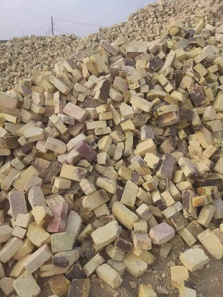 كسر للبيع  اغلبيته ثليثي وطابوك 

من يود الاتصال برقم ***********
او المراسله علواتساب عمارة, ميسان
