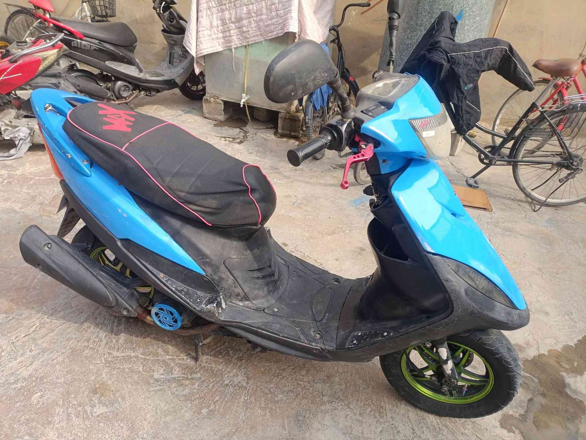 ماكس عدلة • للبيع