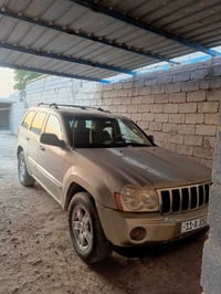 جيب كراند شيروكي 2007 السعر 80 07736176700