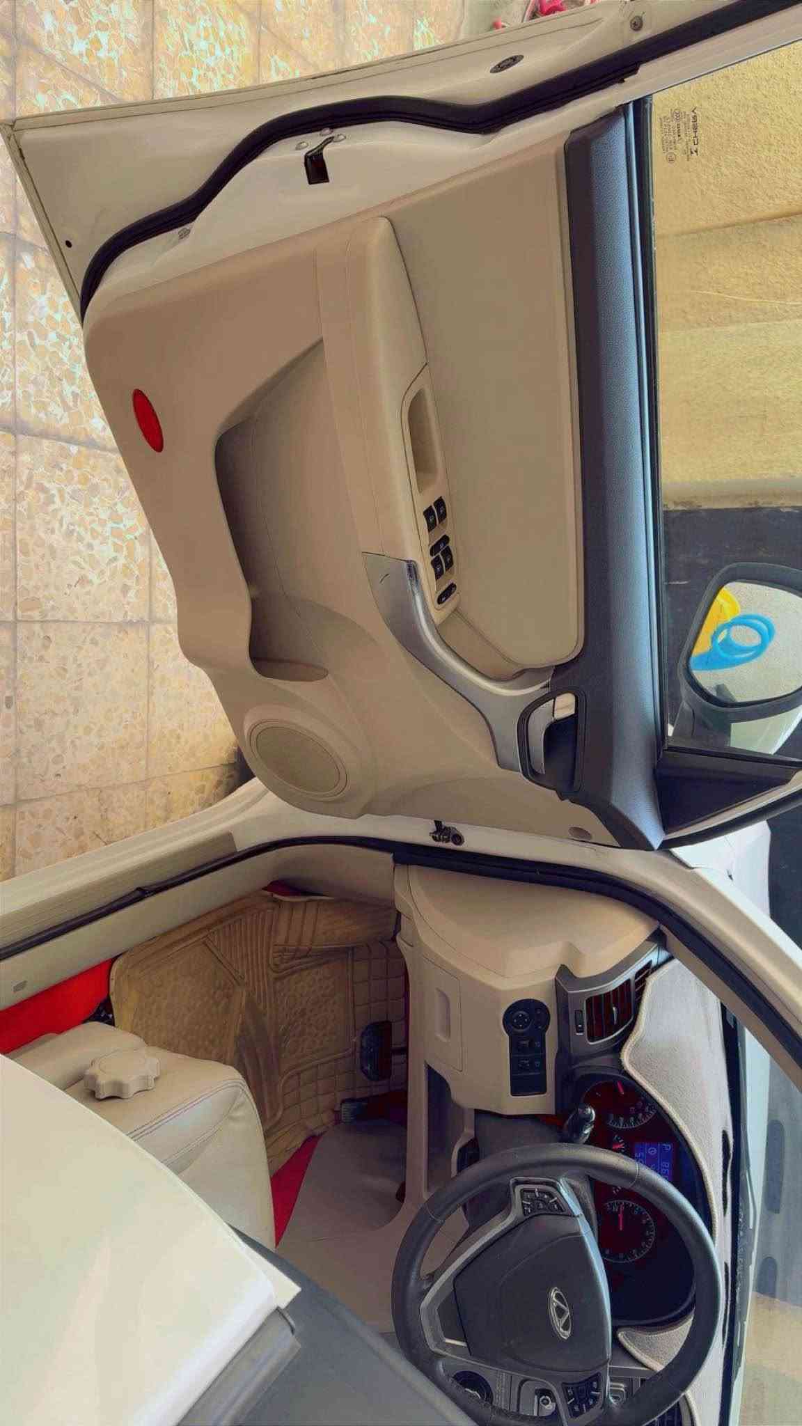 السلام عليكم 
سياره تيكو موديل 2018 سياره ماشيه اقل 50 
كفاله عامه بيه صبغ فقط باب بدون اي ضربه مسافه الصبغ شبر واربع اصابع 
سياره مال بيت 
سعر السياره 110 $ وبيها مجال كلش قليل 
التواصل وتساب او اتصال 
*********** البصرة, العراق
