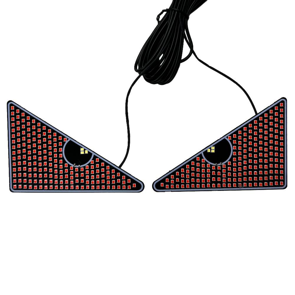 عيون الشيطان المضيئة للسيارة

ضوء ليد ديناميكي للسيارة بتصميم "عين الشيطان" يعمل بمنفذ USB. 

يضيف هذا المنتج لمسة شخصية وفريدة للمركبة ويمكن أن يساعد أيضًا في تعزيز الرؤية الليلية أو كإشارة تحذير للمركبات الأخرى. 

يتميز بتصميم عين شيطان ديناميكي وملفت للنظر. 
يعمل بمنفذ USB، مما يجعله متوافقًا مع مجموعة متنوعة من المركبات. 

يمكن تثبيته على الزجاج الأمامي أو الخلفي للمركبة. 

الميزات البصرية: يخلق المنتج تأثير "عين الشيطان" الجذاب والعدواني على زجاج السيارة.

أوضاع الإضاءة: يتضمن 11 وضع إضاءة يمكن الاختيار من بينها: وضع ثابت واحد و10 أوضاع وميض ديناميكية مختلفة.

مصدر الطاقة: يعمل عن طريق منفذ USB بجهد 5 فولت، مما يعني عدم الحاجة لبطاريات إضافية، ويمكن توصيله بشاحن السيارة أو باور بانك.

التحكم: يتم التحكم في الأوضاع عن طريق زر واحد موجود على قابس USB.

الضغط الطويل: لتشغيل أو إيقاف تشغيل الضوء.

الضغط القصير: للتبديل بين أوضاع الإضاءة المختلفة.

التثبيت: يتم تثبيته بسهولة باستخدام شريط لاصق على الوجهين على الأسطح الزجاجية داخل السيارة.

التوافق: مناسب لمجموعة متنوعة من المركبات بما في ذلك السيارات والشاحنات وسيارات الدفع الرباعي.
