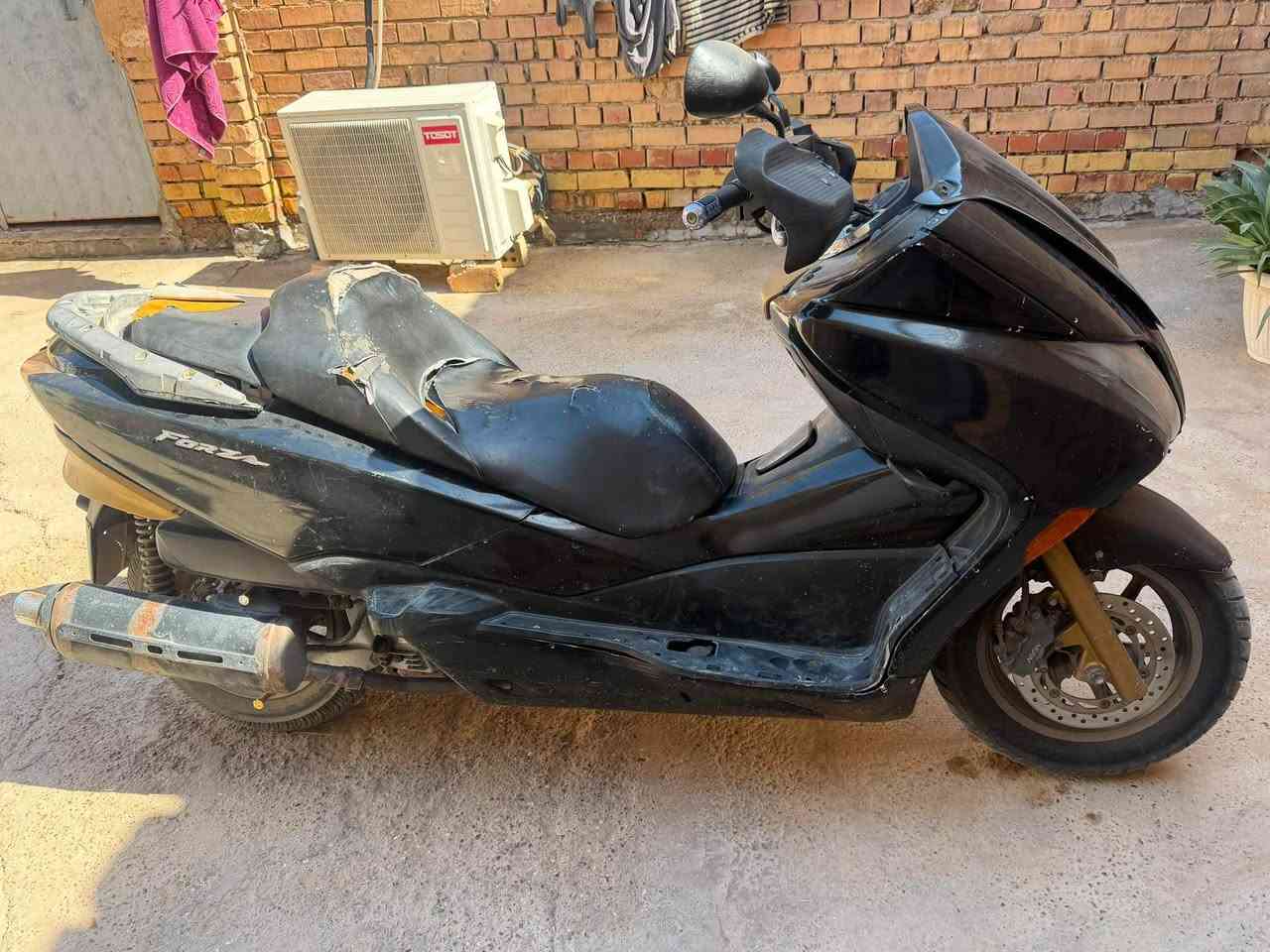 فورزه 010 شغاله كهربائيات كامله نكره سلف اوراقها كامله لا تنقيص ولا تبخير تفحص وتاخذ وابيع اني كوم حديد مستعجل على بيعته ب٧٠٠ وبيه مجال مكاني بلد ***********
