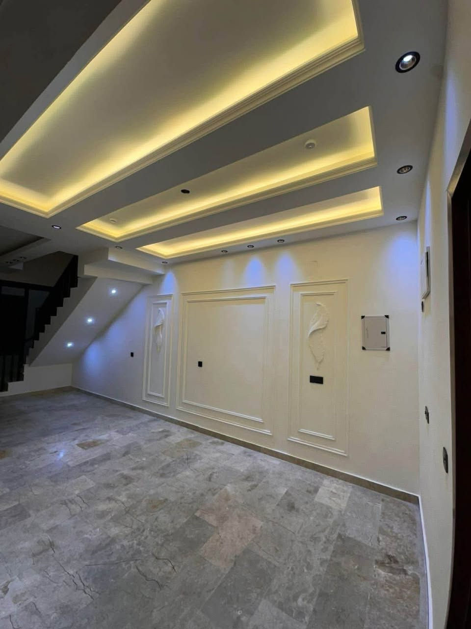 عقارات-الخضراء - نسعى - دومآ- نحو- الافضل 

#اعلان رقم ((1095))

#دار درجة اولى للبيع في منطقه السيدية مربع الضباط  
خلف جامع الأقصى 

#مساحة :150 متر  واجهة :6م 
#المحتويات الطابق الاول :1 غرف نوم استقبال هول داخلي ومطبخ خدمات
الطابق الثاني : غرف نوم عدد 3 خدمات 

#السعر : اكتب رقم 1

# للأ ستفسار 
مراسلة الصفحة على # الفيس بوك
عقارات -الخضراء - في السيدية
# او الاتصال على الرقم
☎️***********☎️ 
#او مراجعة مكتب الخضراء 
في السيدية شارع العلوة مقابل مطعم اسماش
