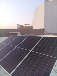 منظومة ٤٨فولت • بطارية ٨kWh • ألواح لونجي ٦٤٥واط
