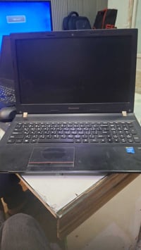 لينوفو • كور i3 جيل ٥ • ٤ جيجا