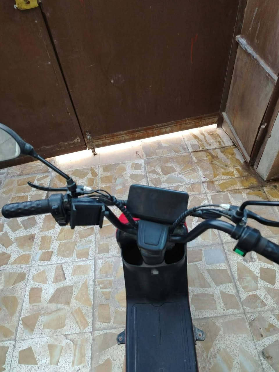 سلام عليكم ماطور شحن للبيع
موديل 2025

لايت عالي ناصي 

دبل اشاره يمين يسار

ملف 1000

كلشي ما ناقصو 

شغل وامشي

اربع نمر

لسعر 250بي مجال للشراي 

رقم التليفون ***********
عنواني موصل ايسر قرب دائرة المرور
