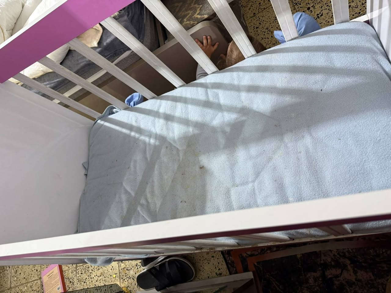 سرير اطفال • دوشك • بي مجال