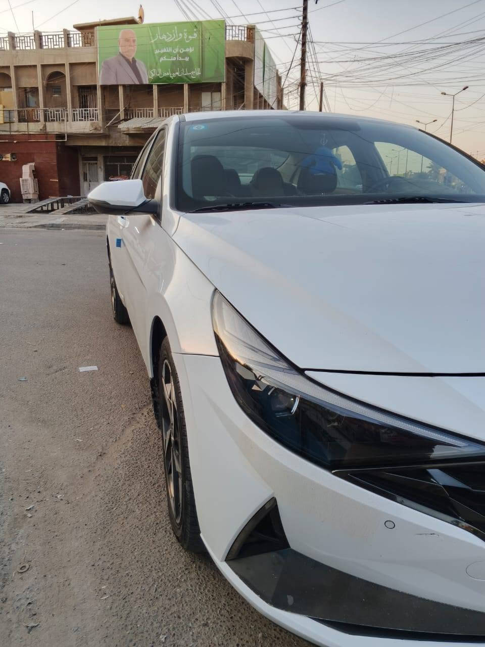 للبيع النترا 2023 خليجي 🚘
🔹 اللون: أبيض

🔹 المحرك: 2000cc

🔹 وارد خليجي

🔹 كير AT المرغوب

🔹 الممشى: 

✨ فول مواصفات: 

✔️ فتحة سقف 2 طكه

✔️ بصمة وتشغيل عن بعد

✔️ حساسات أمامية وخلفية

✔️ نظام ترحيب

✔️ مرايا شفط

✔️ شاشة أصلية تدعم Apple CarPlay و Android Auto

✔️ 3 وضعيات قيادة (Eco / Normal / Sport)

✔️ نظام ABS

✔️ تبريد ثلاجة قطعتين

📌 الدهن كله أصلي من وكاله

📌 باتري جديد

📌 مكفولة محرك وگير

🔧 الملاحظات: موضحة بلصور

 

💰 المطلوب: 156$  ومجالها بسيط جدا

📍 المكان: بغداد -حي العامل 

📞 ***********
