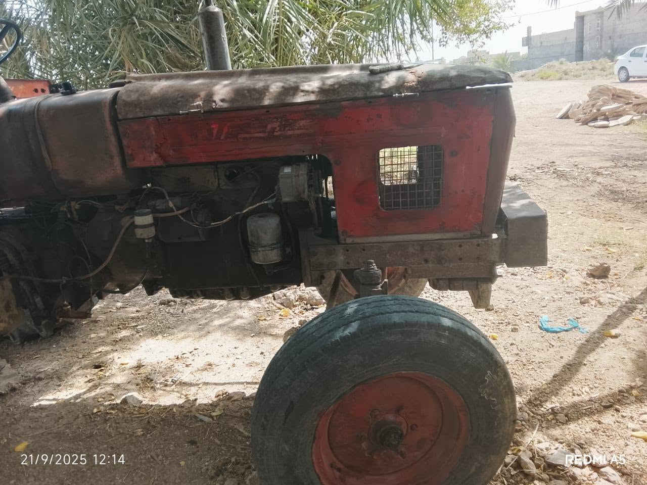 سلام عليكم عنتر لبيع مديل 89 جاهزه مكينه وكير خير من الله وتايرات جدد وياها فدان. مكاني ناصريه شطره رقم***********
