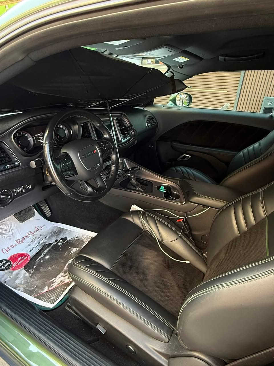 سلام عليكم
جالنجر 2023
مواصفات sxt
تو ويل 
حادثها بنيد وجاملغ ايمن و ايسر
بدون ايرباك 
مكان سياره شارع فلسطين 
رقم الهاتف ***********
السعر 190 وبيها مجال
