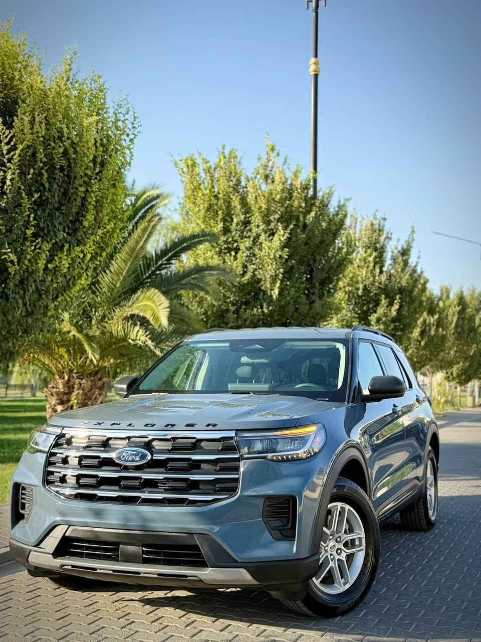 السلام عليكم  
للبيع فقط
FORD EXPLORER  ACTIVE 2026
فورد اكسپلورر اكتيڤ
موديل 2026
ماشيه 1000 الف فقط 
دبل اكسل 
- فول رادار سستم امامي جانبي
شاشه كبير 
كيج الكترون
كاميرا خلفي 
 حساسات خلفي 
رادار امامي خلفي جانبي رادار 360
اميرجينسي بريك
WIFI,NAVIGATION,GPS,auto strat stop,auto hold
بسمه تشغيل بسمه ابواب 
2 بسمه بيلادي موجود
تشغيل عن بعد

‎صندق شفت كهرباء

‎كشنات كهرباء 

‎كشنات ملكي VIP
- كشنات كنتاره
 كشنات  هيتر 
ستيرن هيتر
- مخارج كزوز ظاهرية 
- شاحن لاسلكي 
 ستة وضعيات قيادة
لايتات ليد و زينون بك لايت ليد
🔥محرك 4 سلندر 2.3 تيربو 
- ماشية 1 الف فقط يعني زيرو 
سياره بدون رقم تترقم شمالي فقط.  

ضرر خفيف قبغ صندق خلفي صبغ فقط بدون دواخل بدون ايرباك

📍مكان سياره سليماني 
للاتصال والاستفسار اكثر 
*********** 📞
