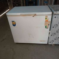 مجمدة للبيع 12 قدم للاستفسار خاص او وات ساب 07824782424