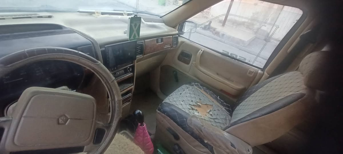 كلايزر 93
رقم نينوى 
سنوية ما ساقطة 
كوبون بانزين بيها 
محرك و كير ... تعال اطلع بيها وشوف 
شرط تحويل ماكو وكالة 
تتواصل مع الشرعي ..
السعر ٣٠ $ (بيها مجال قليل )
الموصل /الاصلاح الزراعي 
***********
