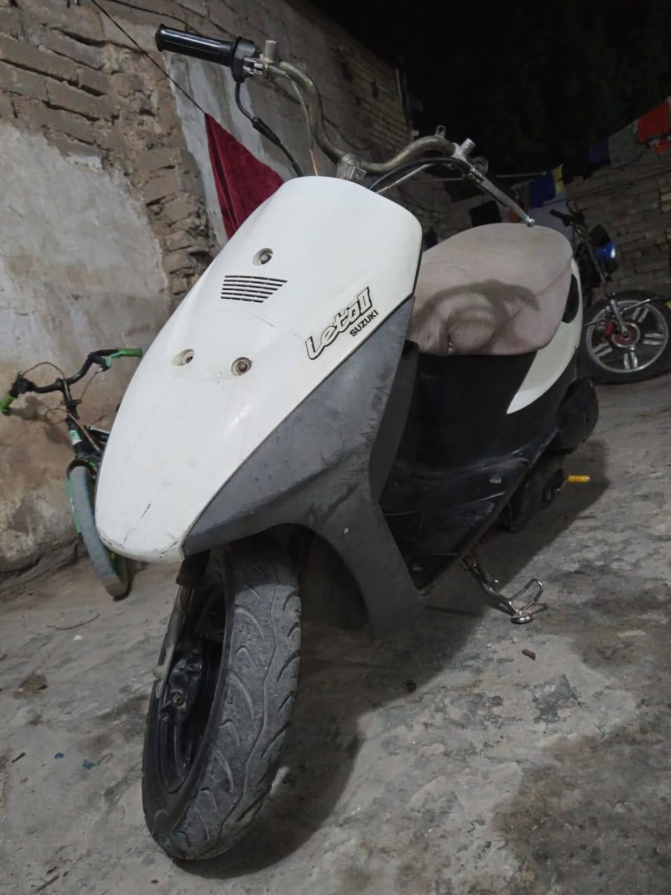 نضيفة • اوراق • ١١٠
