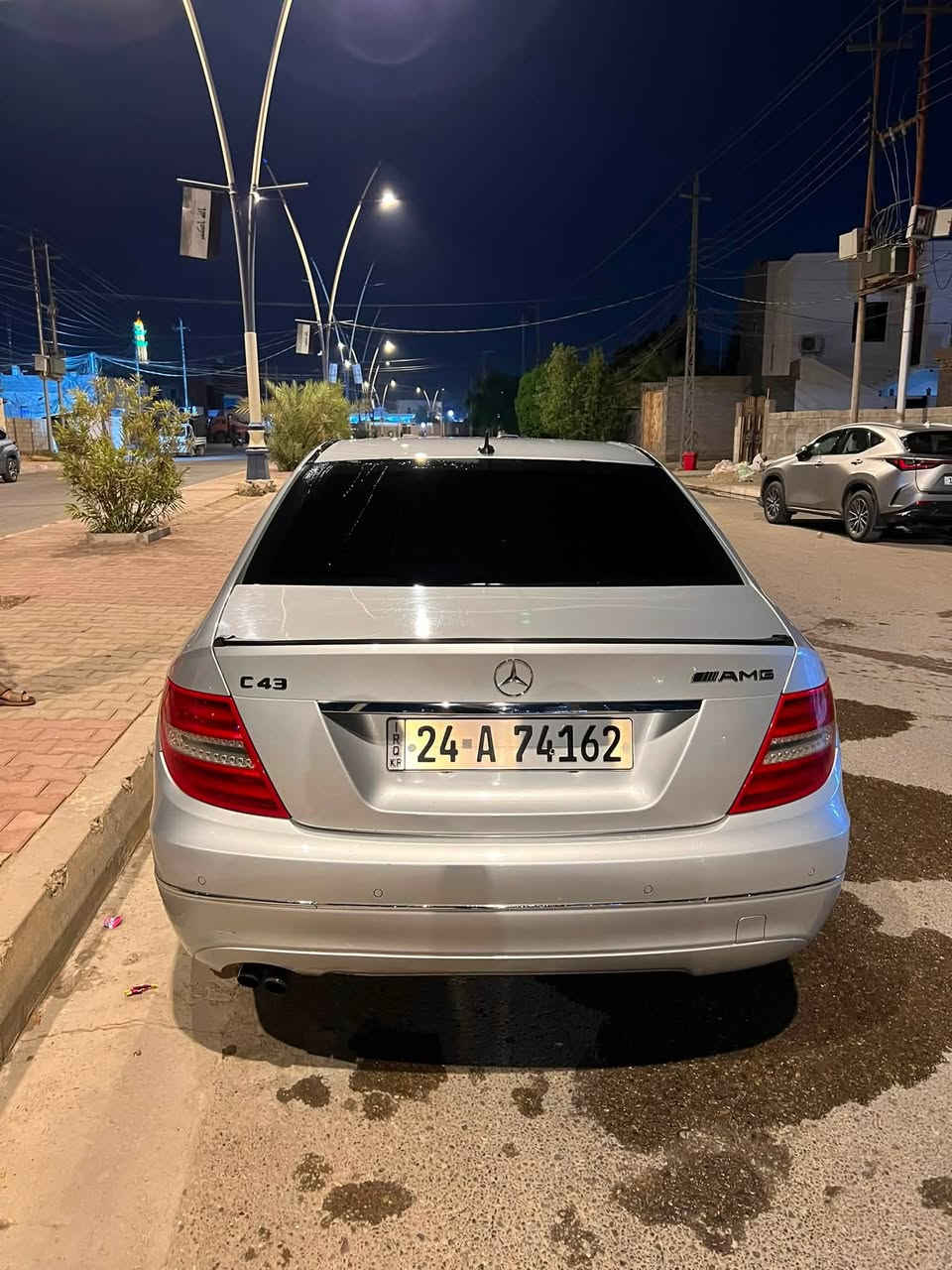 مارسيدس موديل C200  /   2012  السياره وارد  ‼️
فول  مواصفات ……. ماشيه 150 mi  
--------------

رقم السيارة : دهوك  تحويل او وكاله 

مكان السيارة : الانبار الرمادي 
سلام عليكم 
للبيع  . مرسيدس W204 موديل 2012 حجم C200 رقم دهوك  مكفوله من الضربه من التبديل  بيها قطعتين اثر شخوط تجي وتفحص وتقتنع  وبيك خير وادلل والسياره حلوه وجاهزه 

‼️ السعر 118💵 وبيها مجال 

تفاصيل ⬇️
1_  السياره 5 بصمات 
2_محرك جديد  + كير مكفولات   
3_تبريد قطعتين ⁦
4_كروز سرعة 
5_ فتحه 
6_مراية داخلية+جانبة عاكسة 
7_تحكم ستيرن ⁦ فول 
8_ شاشة  كبيره 
9_ مري شفط
10_تجاوي خلفية كهرباء
11_كشنات كهرباء  
12_ لدات داخليه
13_انارة ترحيب
14_شاشة اعطال
15_ستيرن كهرباء
16_شاشة جبيرة 
17_ جام اخضر
18_دبل ايرباك⁦
19_ برده خلفيه كهرباء بلاديه 
20_صدر امامي خلفي جديد ⁦
21_حساس امامي + خلفي 
22_هزة وفحص  جديده 
23_ بردات ابواب بلادي
24_تبريد ثلج ❄️ + تدفئة شغالة 
25_داخل جلد مشمشي 
26_نظام ECO 
27_ شفتات ستيرن + ستيرن رياضي D

كتاب تخويل بالسياره (باج تضليل)
تخم تاير جديد 
صدر جديد 
السياره جاهز بدون اي نقص 
تحويل مباشر لا فحص لا هزه
للاستفسار اكثر 
اتصال + واتساب  ***********
