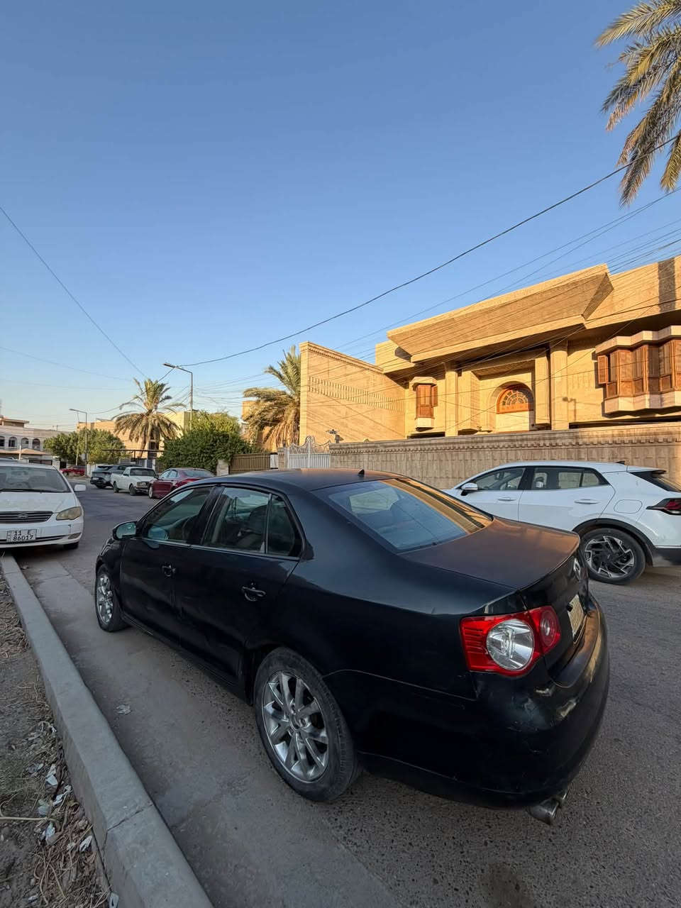 كولف جيتا 2007 بغداد
السعر 49 ورقه وبيها مجال 
المحرك والكبر نضيفات جدا 
محرك حجم 2500 المرغوب 
كير اوتماتيك ورقم بغداد باسمنا 
مصبوغه عام بدون حادث قوي 
تبريد منضومة  كاملة  بس منقص غاز 
متروكه يرادلها ترتيب نواقص بسيطه 
مكاني بغداد المنصور للاستفسار 
***********
