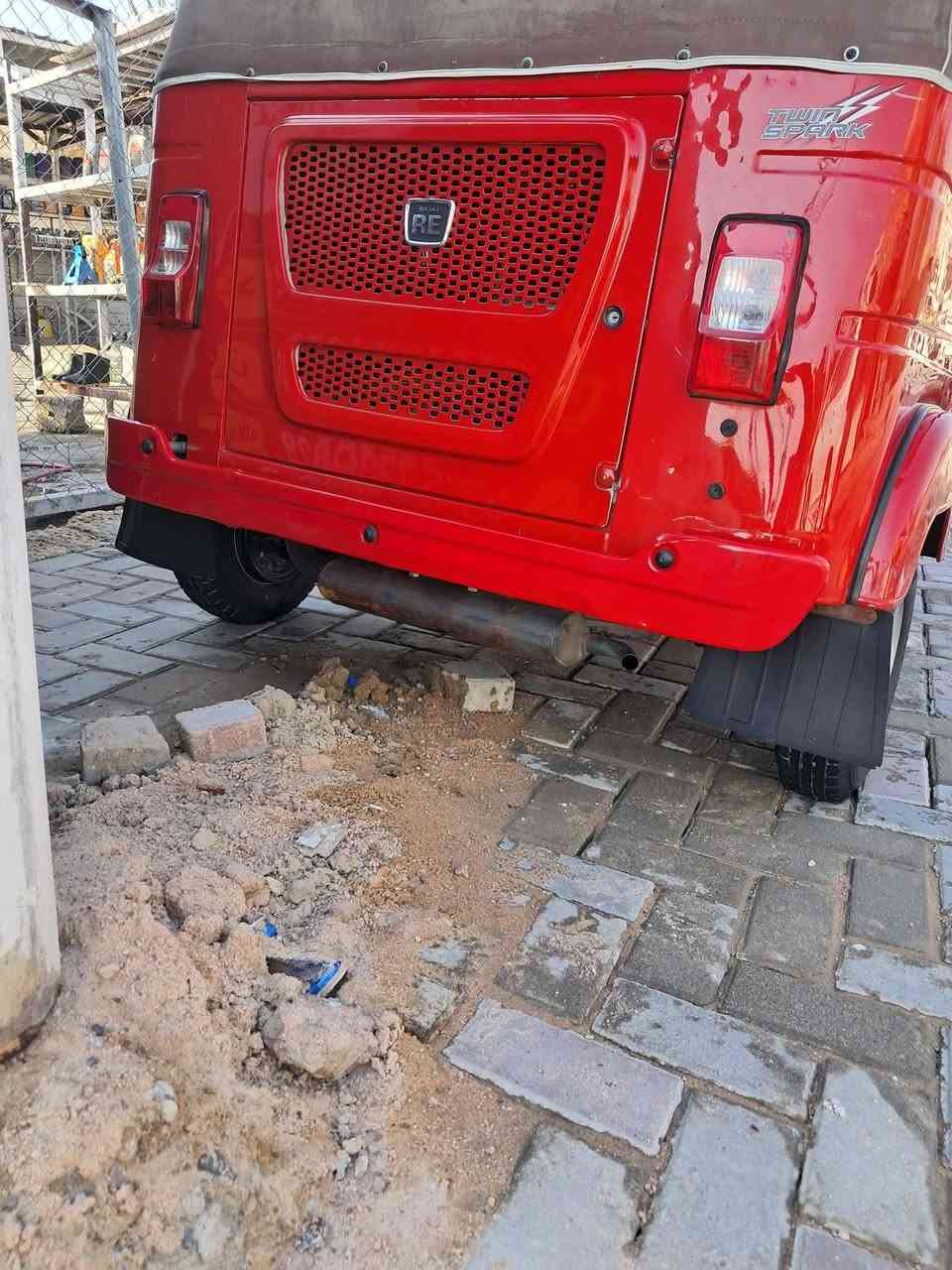 تكتك البيع مديل22 رقم او سنويه انكليزي 
الشراي ينتصال ***********
