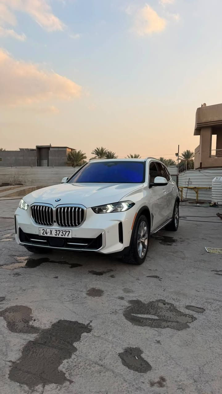 Bmw  X5  S drive 40i
2024  
كلين تايتل 
رقم دهوك بأسمي تحويل مباشر مضلله بالسنويه وباج تضليل 
فول مواصفات 
كشنات جلد 
كشنات كهرباء وتدفئة وخزن 
داتاشو  بعدة وضعيات مختلفه 
كامرات محيطيه 360 درجه 
رادارات محيطيه 360 درجه 
لايت ليزري متحرك  بگ لايت ليد  
اضاءة ترحيبيه عند الاقتراب من السياره 
فتح وقفل السياره عند الاقتراب والابتعاد 
بانوراما   
صندوق كهربائي بخاصيه القدم 
اناره محيطيه 
عده وضعيات گيجات القياده متغيره
كامره رؤيه بالدشبول ( ناضور )
 إيماءات (تحكم بالصوت عن طريق الاشاره باليد)
اوتوهولد 
اوتوستوب 
نظام هايبرد خفيف 48V
انظمه قياده متعدده 
Eco 
Eco pro
Normal 
Sport
مكان السياره اربيل 
ماشيه 74 ميل 
السعر 45,500$

للاتصال ***********
