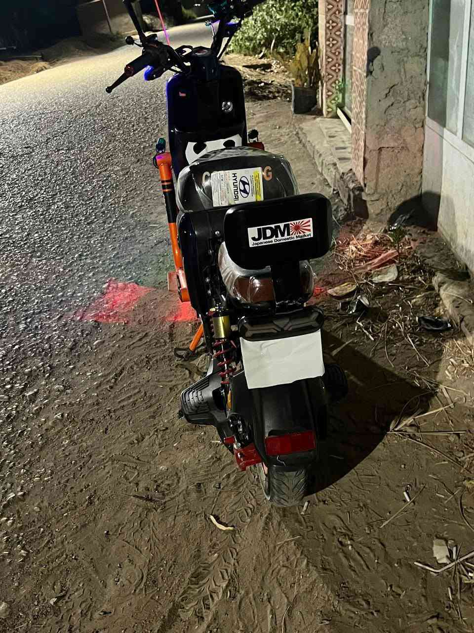 سلام عليكم دراجة شحن لبيع واكفة بيهة بطارية وحدة ولباقي شغال السعر 250 وبيهة مجال مكاني واسط الصويره منطقه الشجيريه هاذ رقمي ***********
