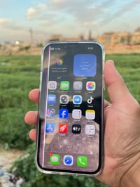 آيفون ١٣ برو ماكس • ١٢٨ • خيط ابيض بالشاشة