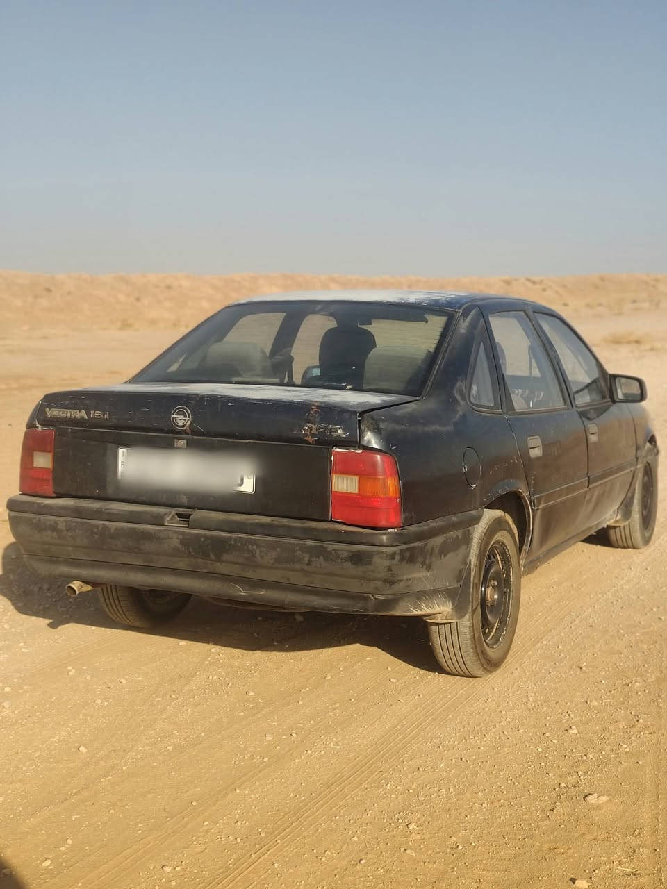 السلام عليكم
سيار للبيع فكترا حجم 18 اوتماتيك مويديل 1991
كله شرط 
والتحويل مباشر للتواصل ***********
