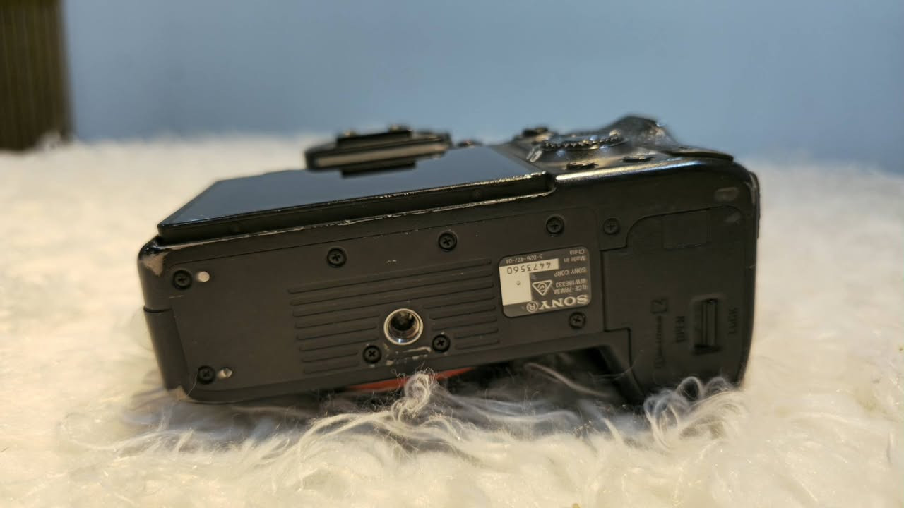 Sony R3
*********** 
التفاصيل مثل ما موضعه بلصور
السعر 1450 الف
